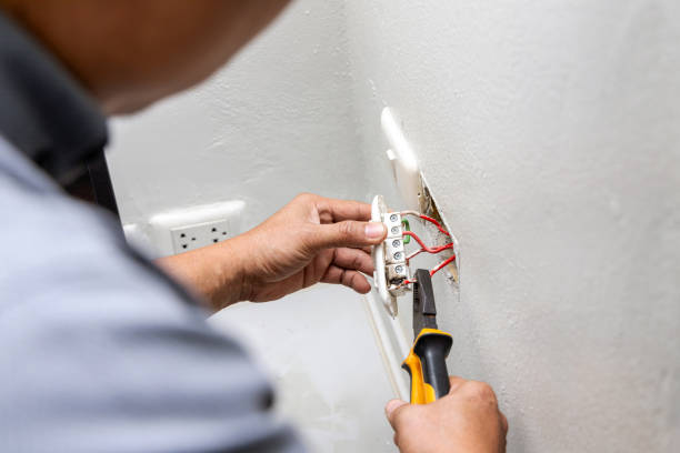 Best Emergency Electrical Repair  in East Valley, NV